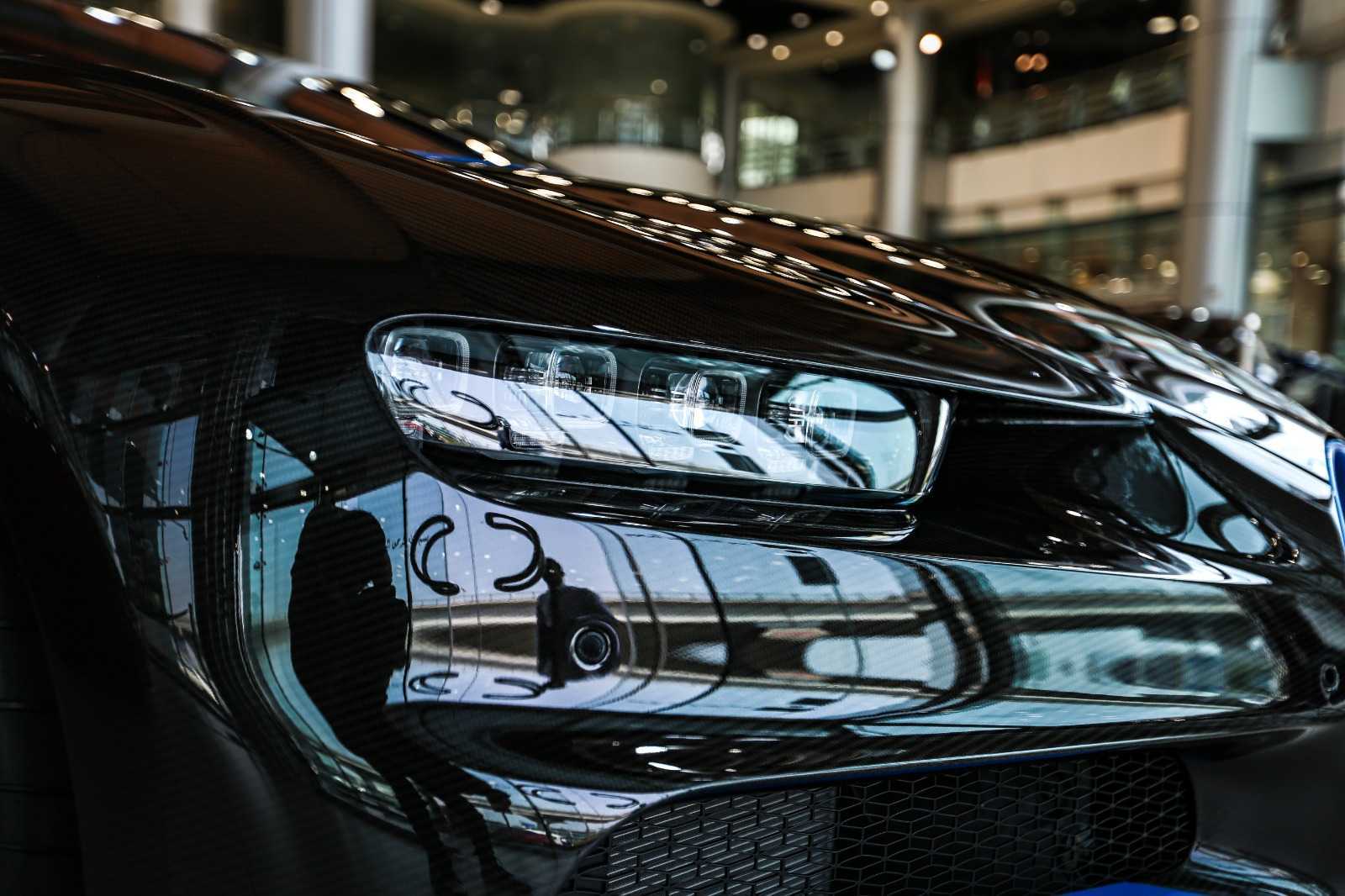 Bugatti Chiron-pic_4
